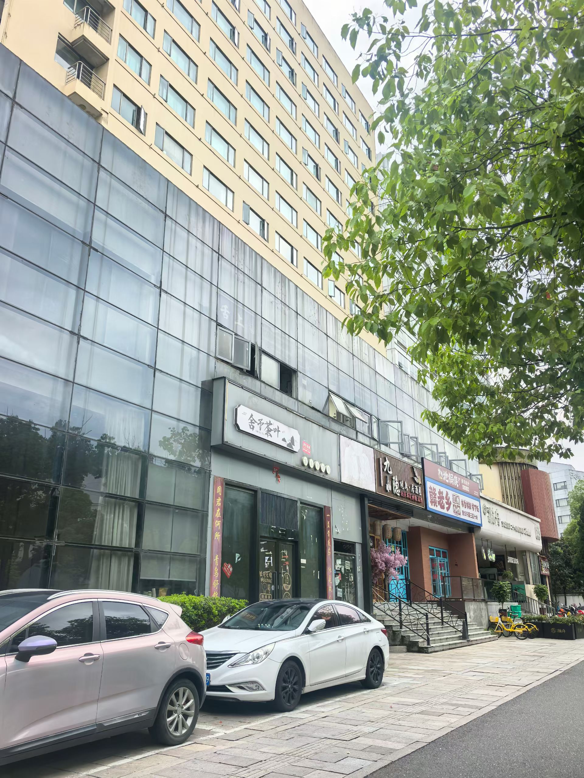 出租门店侧面